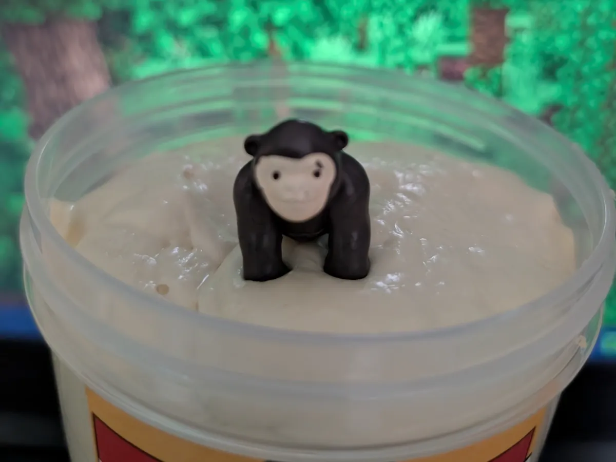 Gorilla Gloo