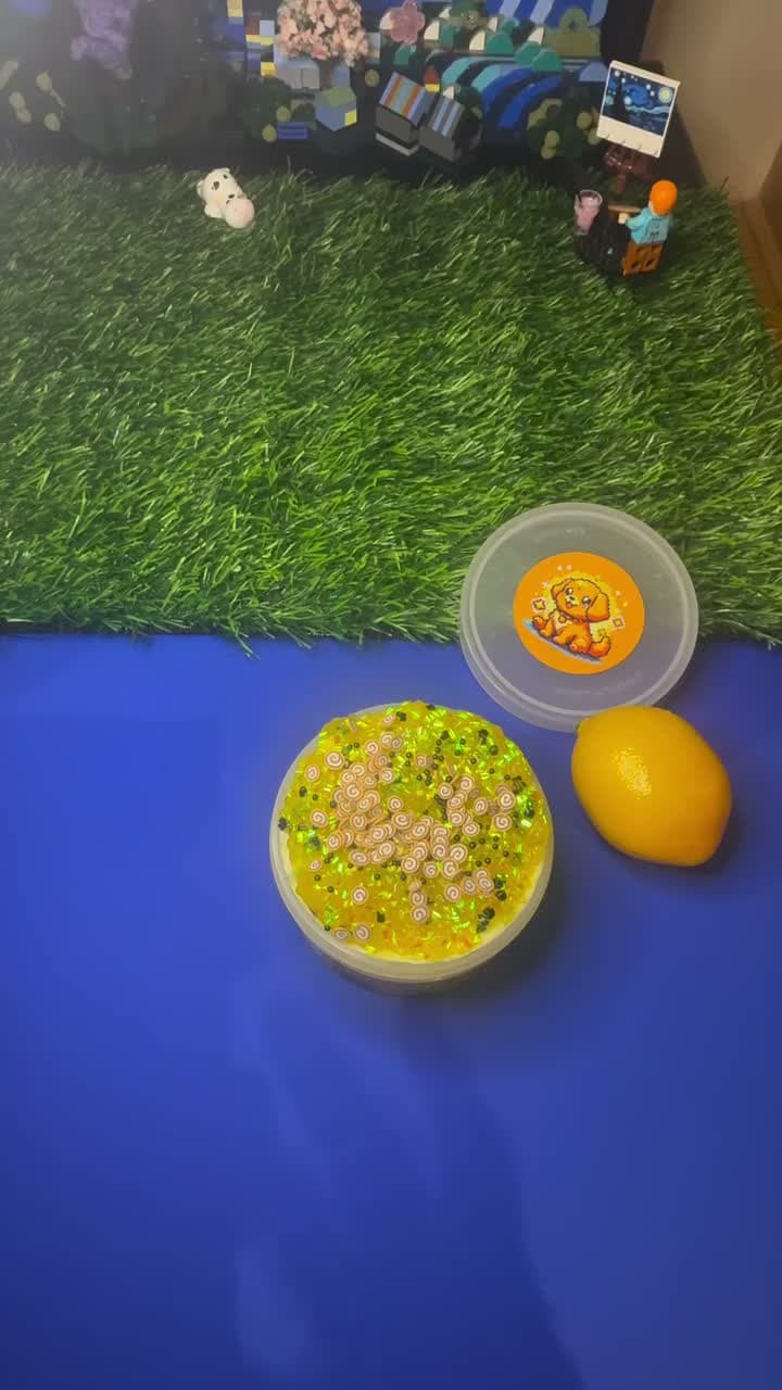 Lemon Poppyseed Lovebun