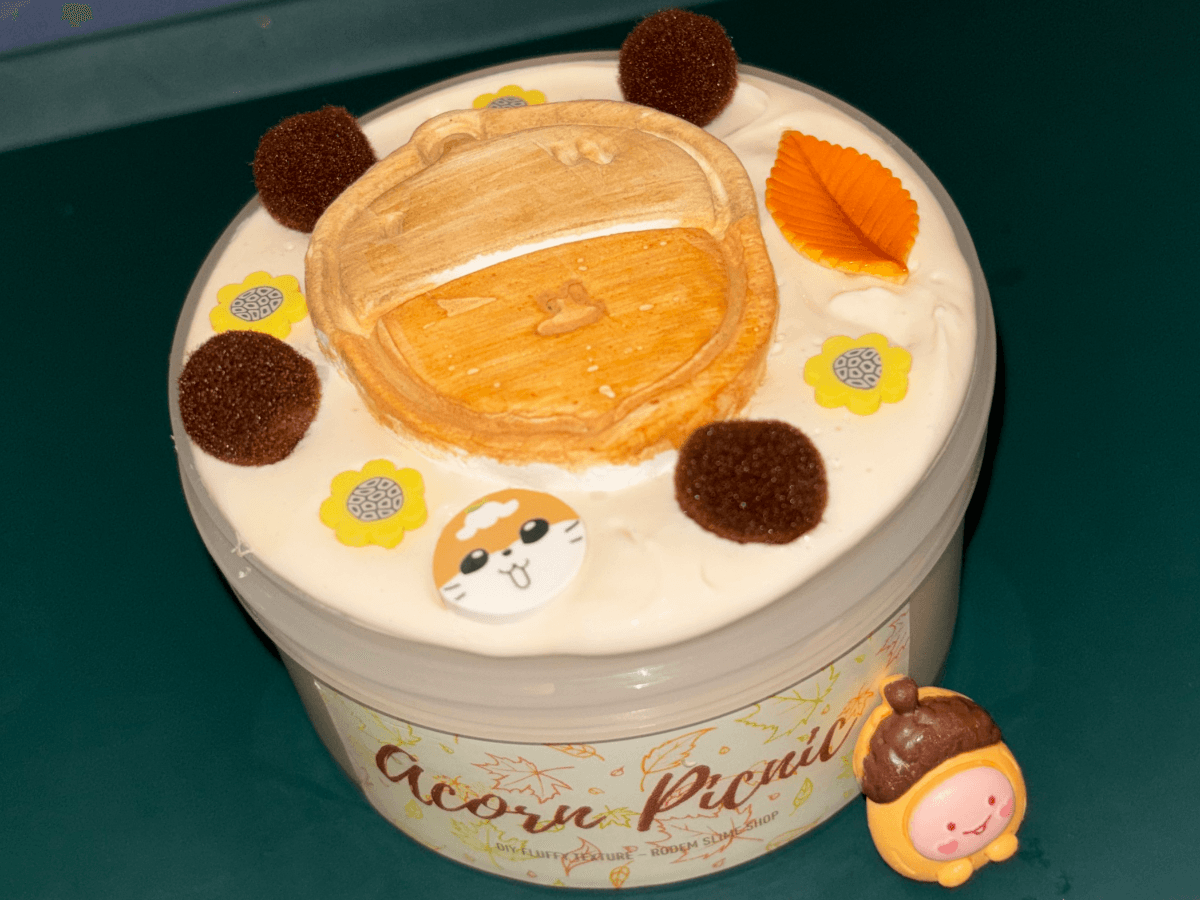 Acorn Picnic 🧺